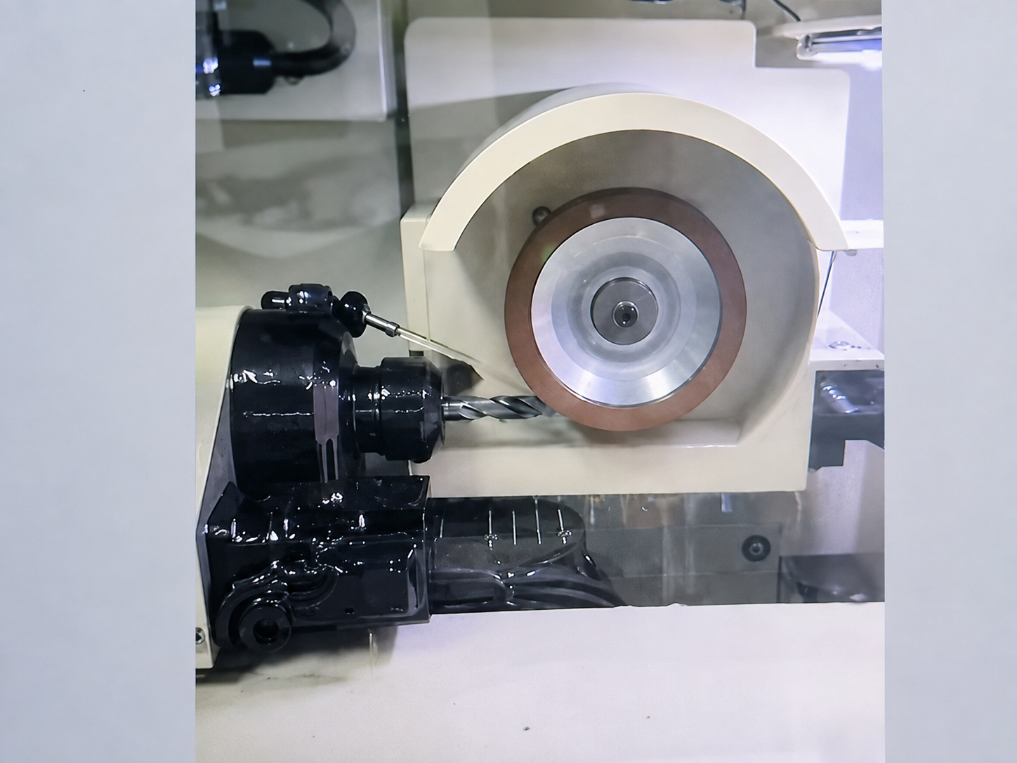 4-axis CNC tool grinder for complex geometry machining